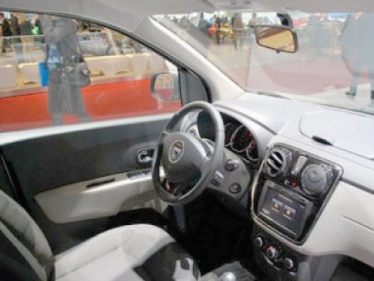 Dacia pune România 